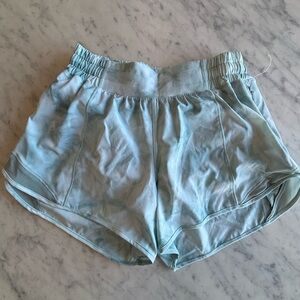 Lululemon Women's Running / Gym Shorts -Size 6